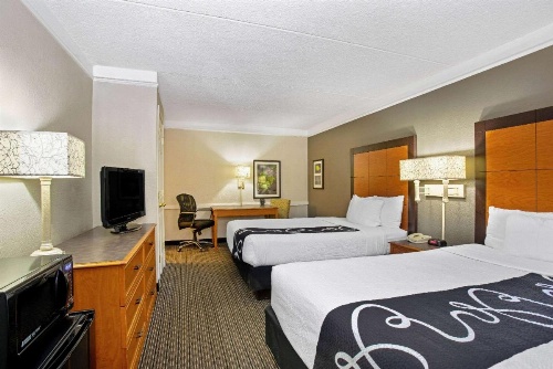 La Quinta Inn & Suites by Wyndham Denver  Golden image 20