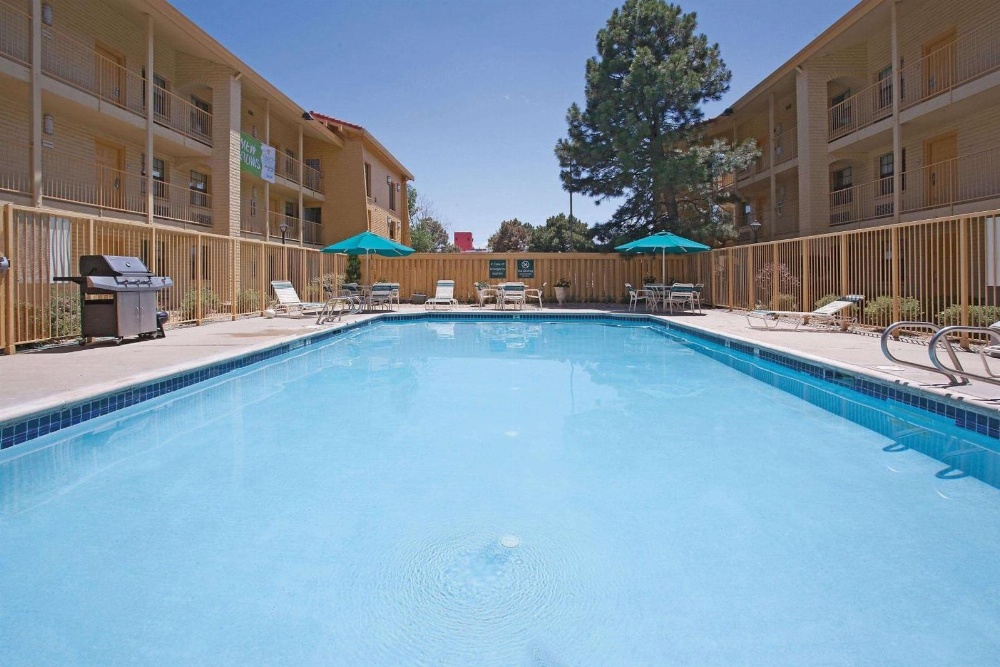 La Quinta Inn & Suites by Wyndham Denver  Golden Main image